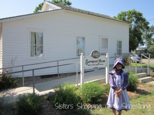 Visiting Laura's Little Houses--De Smet, SD  www.sistersshoppingonashoestring.com